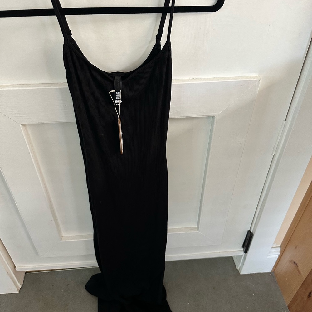Elegant Black Maxi Dress